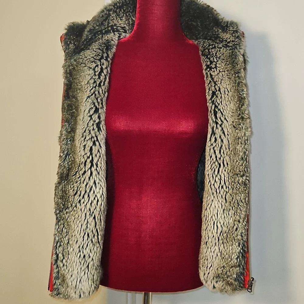 Women's Red Faux Fur Lined Vest Size Large